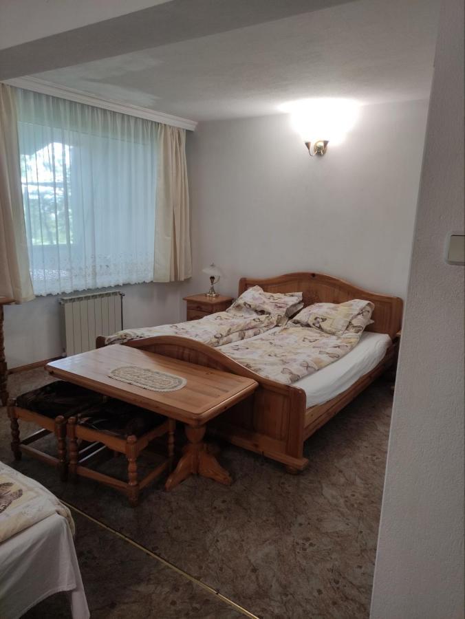 Хотел Златна Котва Kazanlak Exterior photo